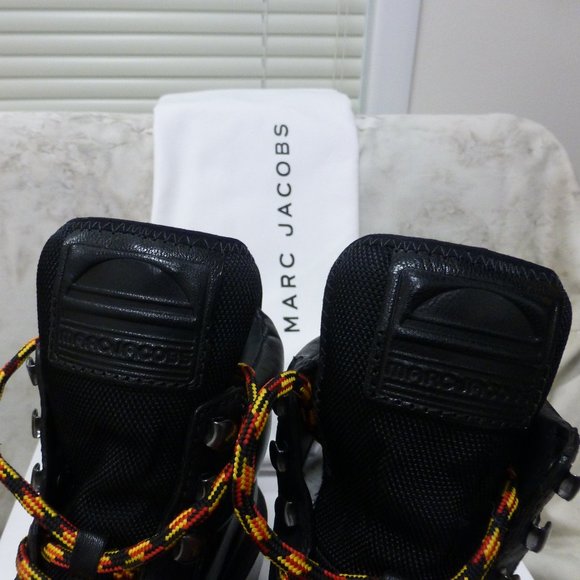 Marc Jacobs Platform Boots in Black Leather - Picture 3 of 9